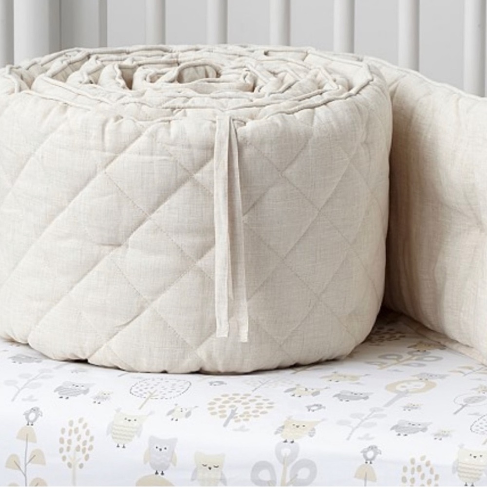 NWOT Pottery Barn Kids Crib Bumper